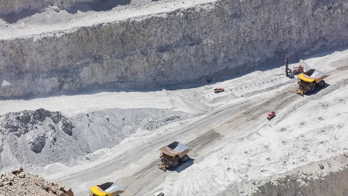 University of Chile launches mining electromobility project with Codelco, Antofagasta Minerals and MCI